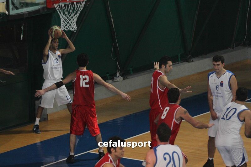 120129 Aquila 139_tn.jpg